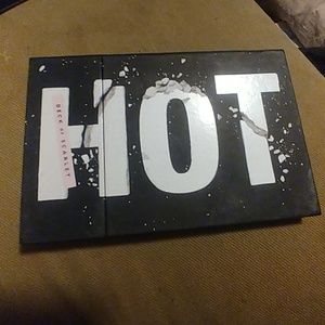 Deck of scarlet No. 2 palette